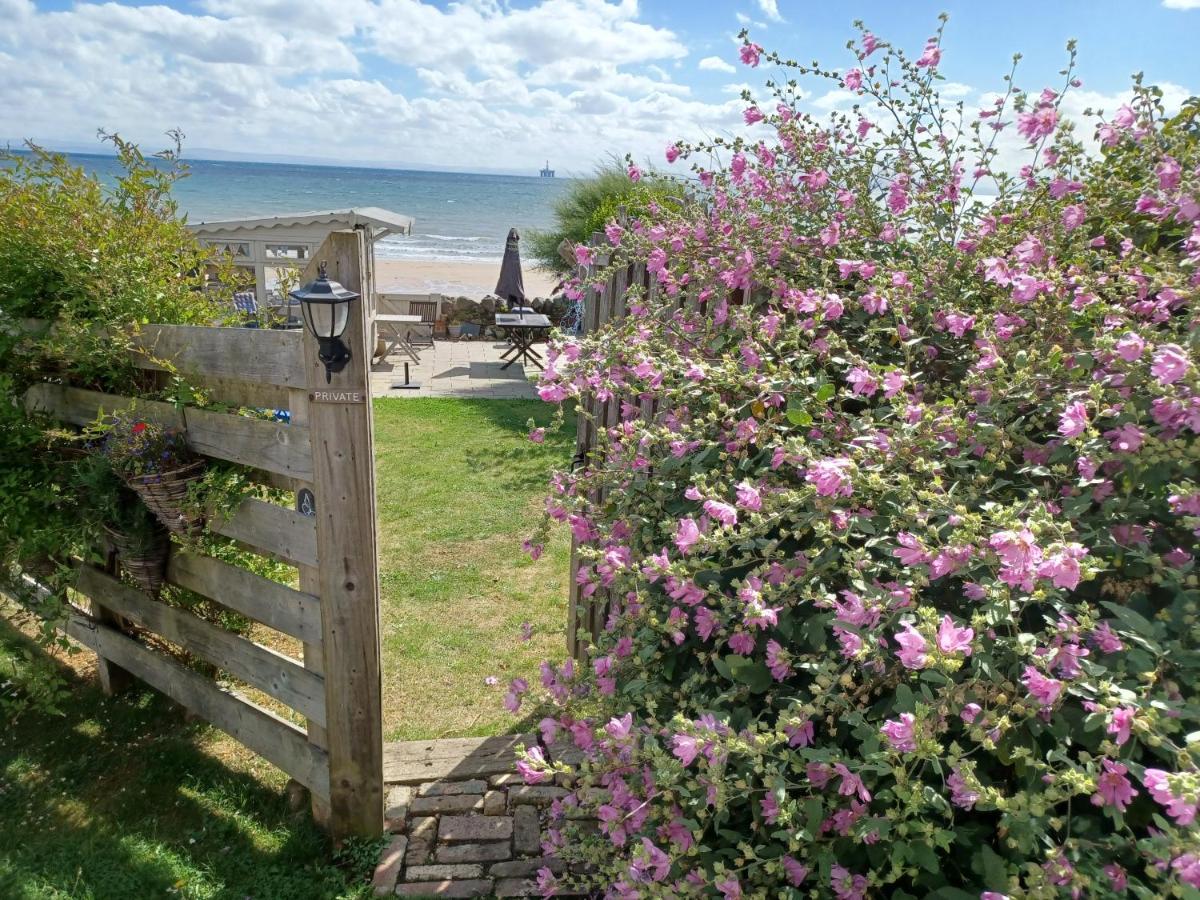Beachhaven116 Lovely Beachside House ローワー・ラーゴ エクステリア 写真